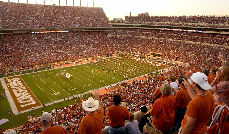 SW_701005056_7010010_UT_DKR_Texas_Memorial_Stadium_North_End_Zone_003_LG